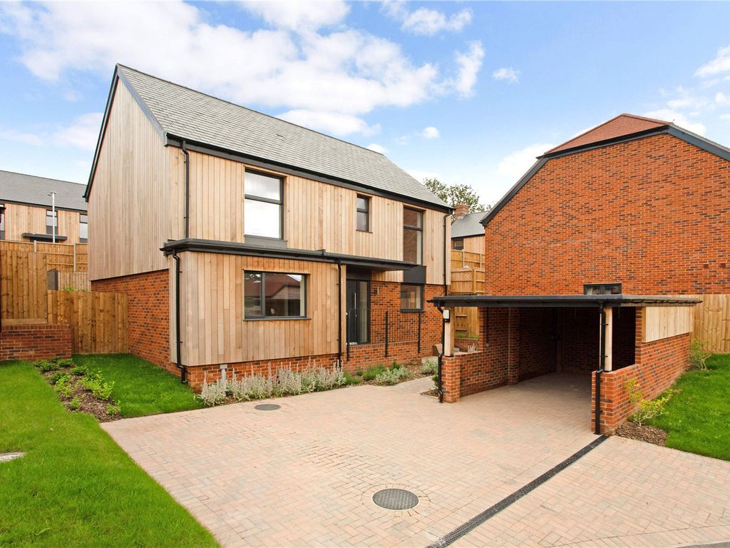 New home, 4 bed detached house for sale in Riverside Rise, Allington