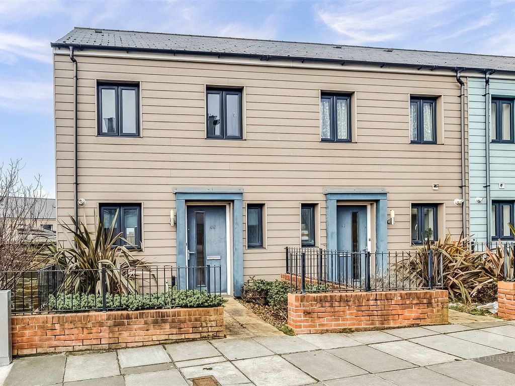 2 bed end terrace house to rent in Park Avenue, Plymouth PL1, £950 pcm