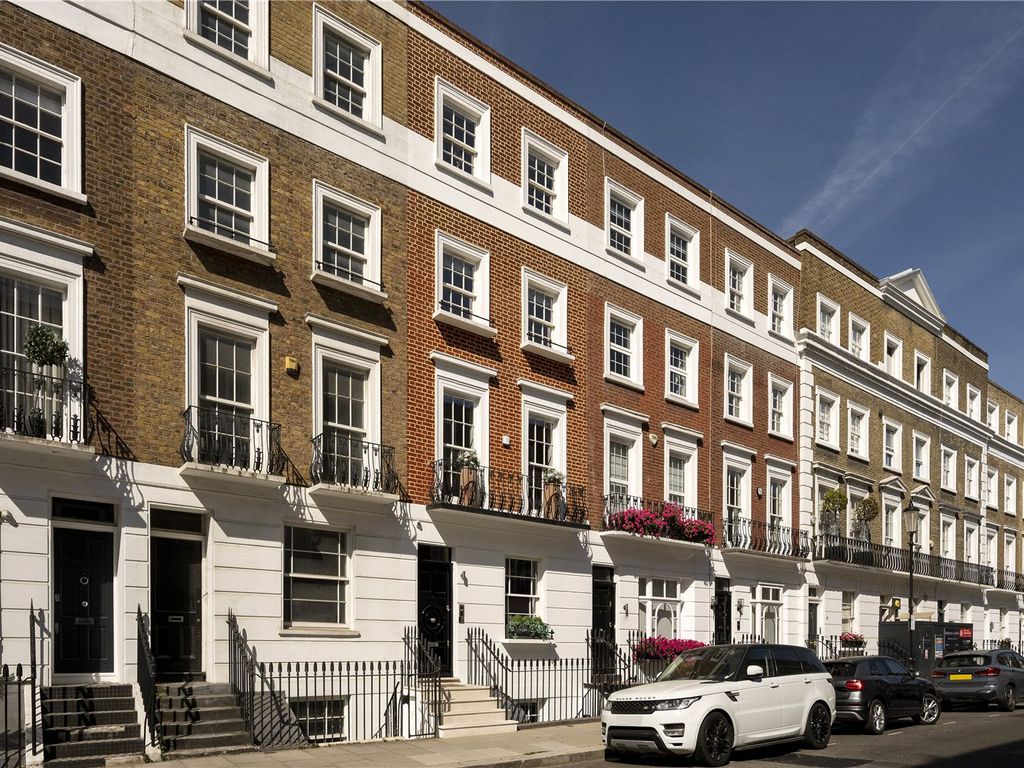 Moore Street, Chelsea SW3  