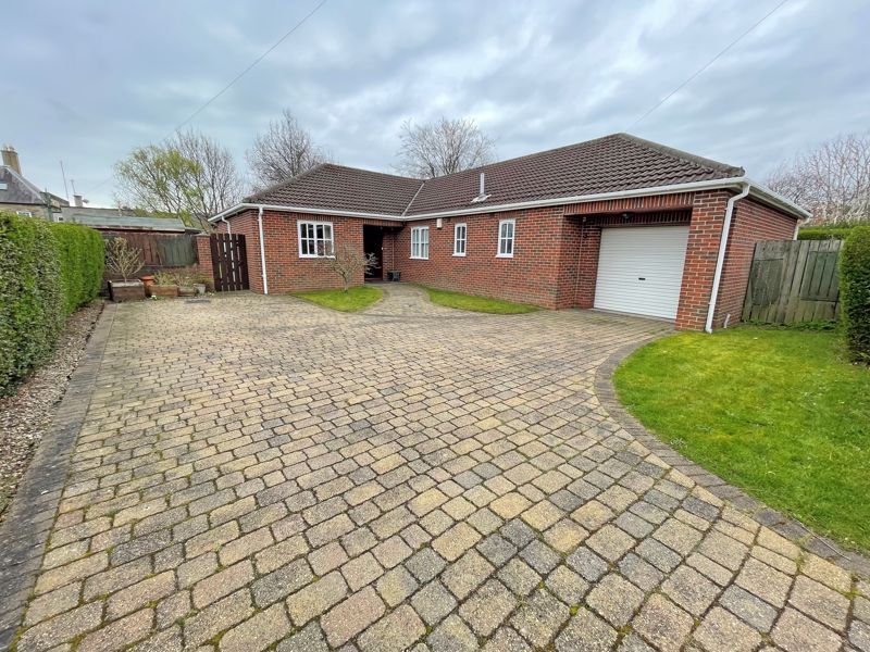 4 bed detached bungalow for sale in shibdon way blaydon on tyne ne21