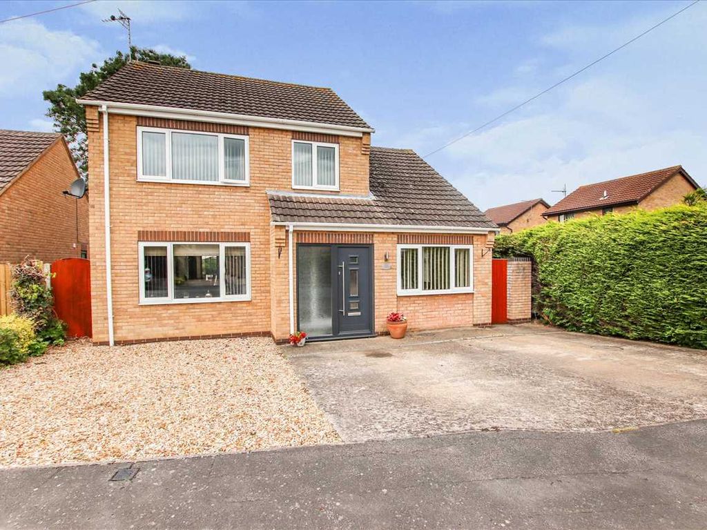4 bed detached house for sale in Sycamore Drive, Waddington, Lincoln