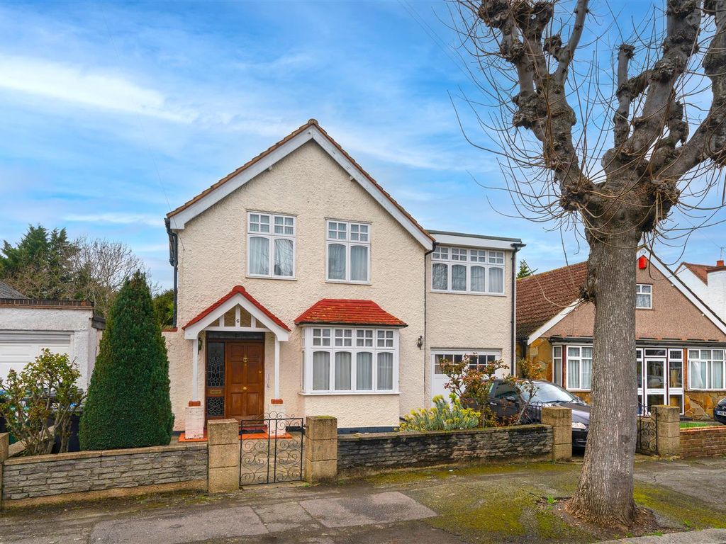 4 bed detached house for sale in Edward Avenue, Morden SM4 Zoopla