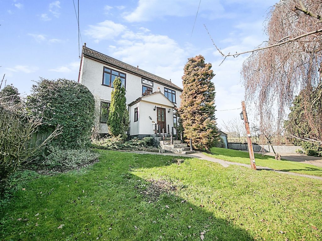4 bed detached house for sale in Crouch Green, Castle Hedingham