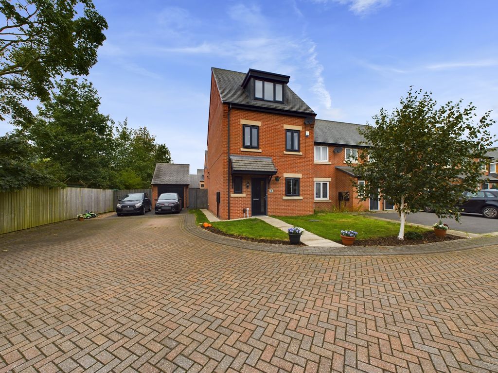3 bed detached house for sale in Elsie Bruce Grove, Crossgates, Leeds