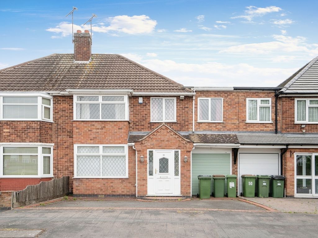 4 bed semidetached house for sale in Kings Drive, Leicester Forest