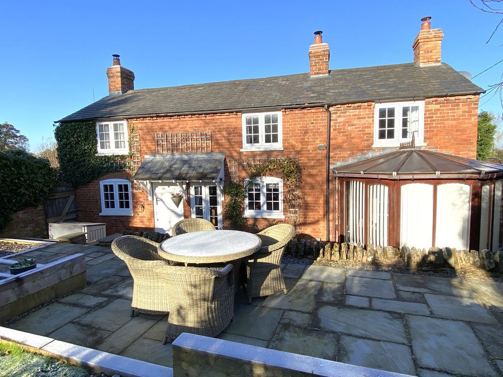 4 bed detached house for sale in Munderfield, Bromyard HR7, £499,995