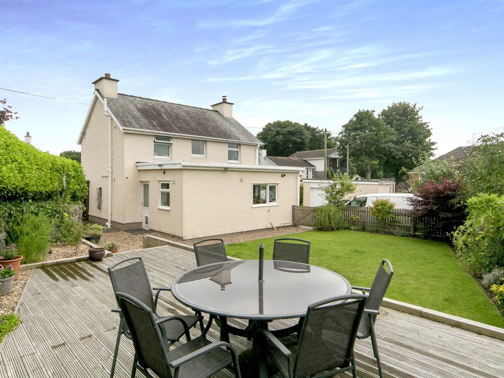 4 bed detached house for sale in Lon Pant, Llanfairpwllgwyngyll LL61, £