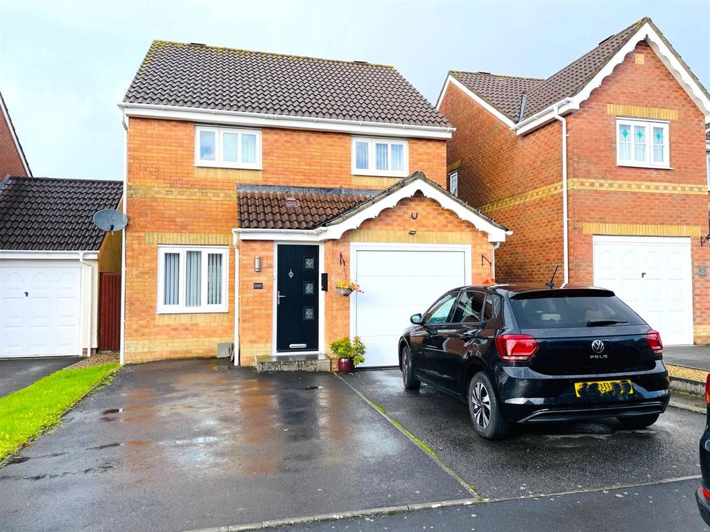 3 bed detached house for sale in Pant Bryn Isaf, Llwynhendy, Llanelli