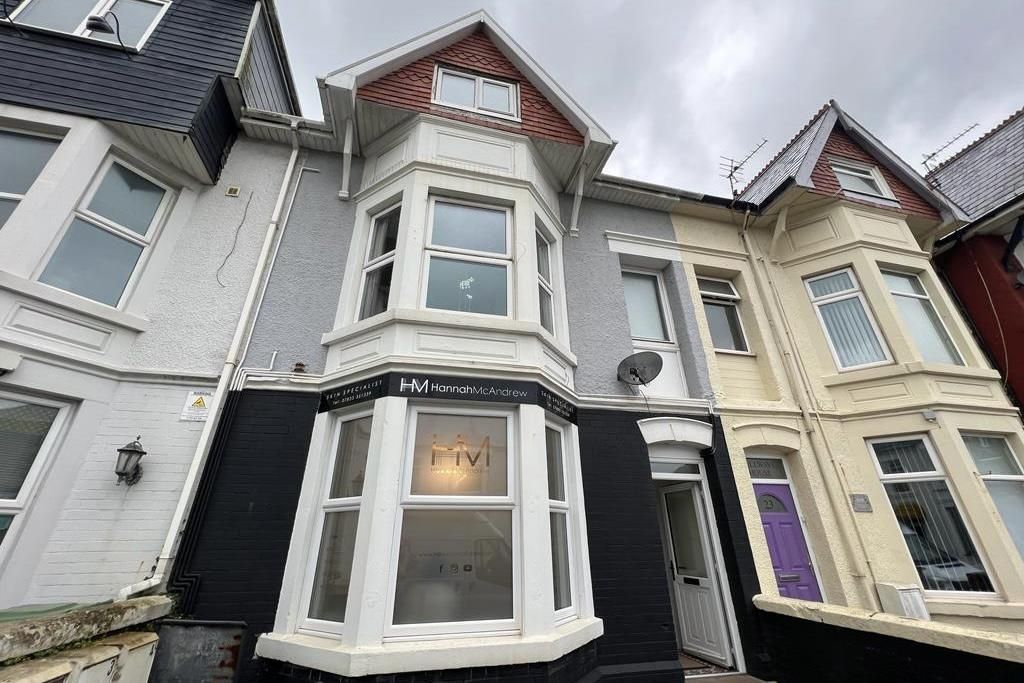 6 bed block of flats for sale in Mary Street, Porthcawl CF36, £475,000