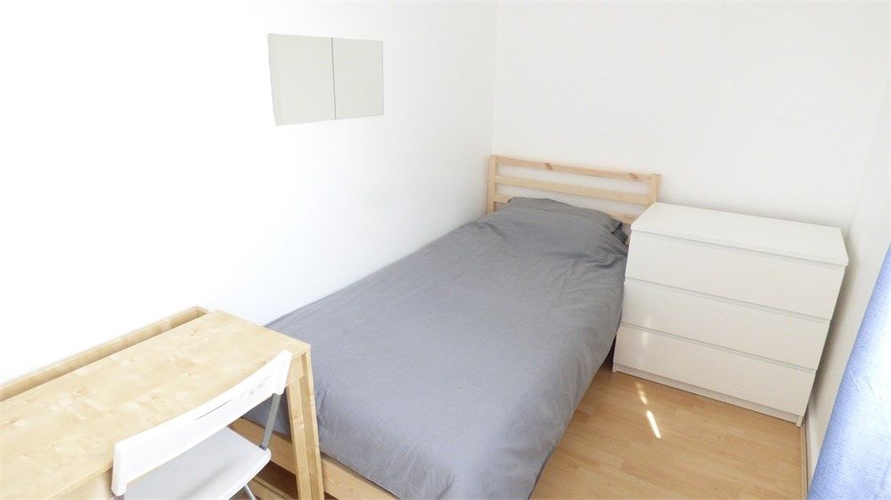 Room to rent in Oban Street, London E14 Zoopla