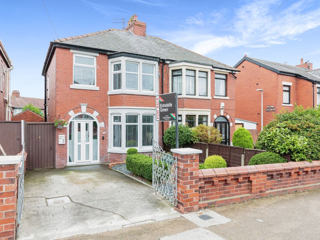 3 bed semidetached house for sale in Bloomfield Road, Blackpool
