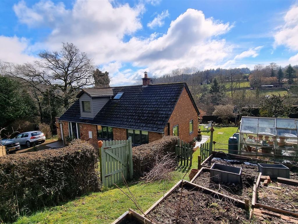 3 bed detached bungalow for sale in Sterrys Lane, May Hill, Longhope