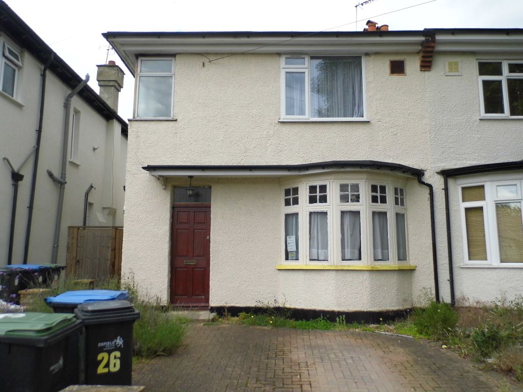 3 bed semidetached house for sale in Walsingham Road, Enfield Town EN2