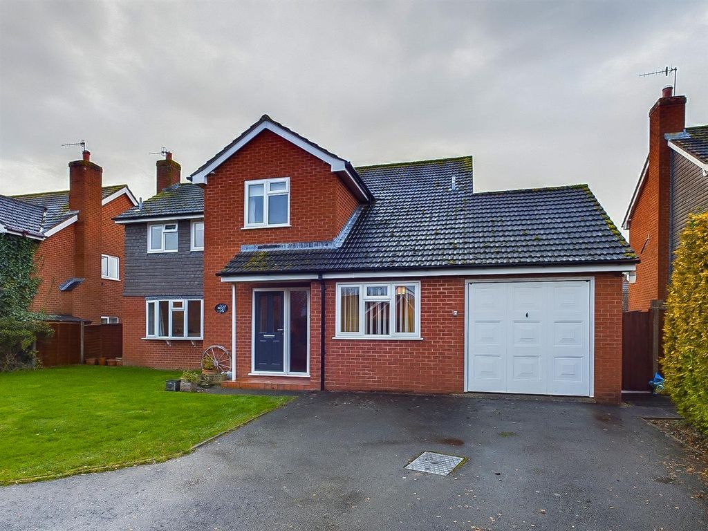 4 bed detached house for sale in Chapel Close, Leigh Sinton, Malvern