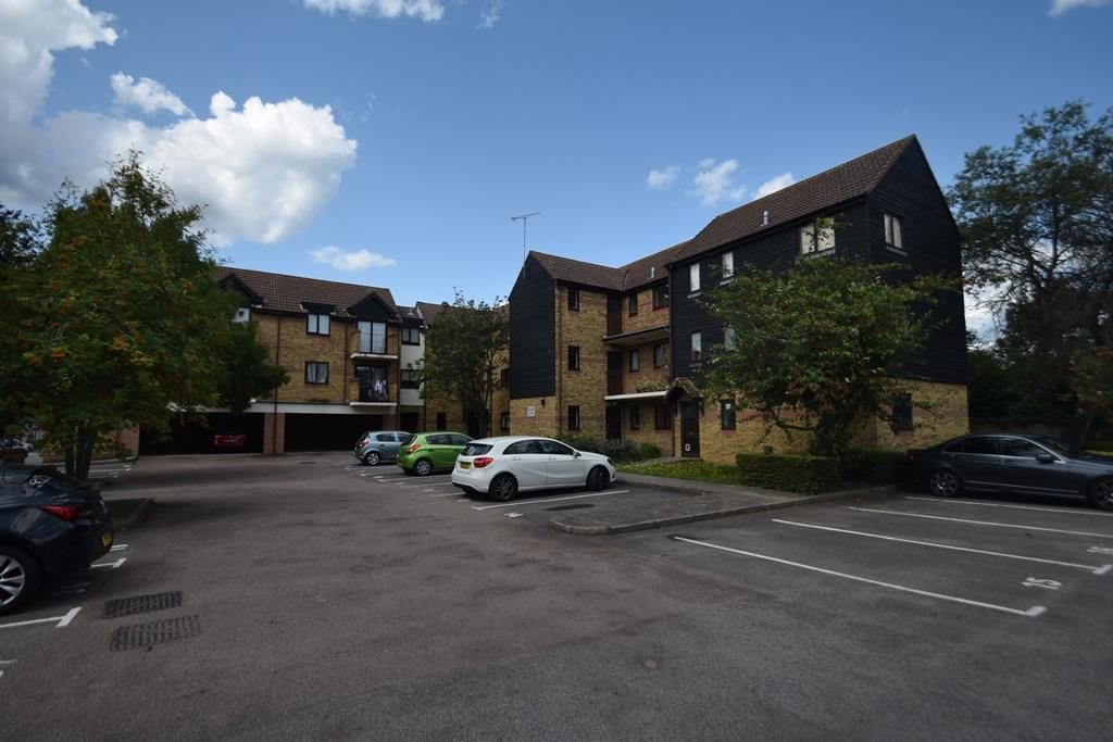 1 bed flat to rent in Betjeman Court, Bentinck Road, West Drayton UB7