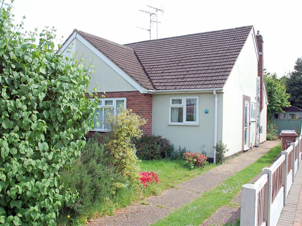 2 bed bungalow for sale in Gilmore Way, Great Baddow, Chelmsford CM2