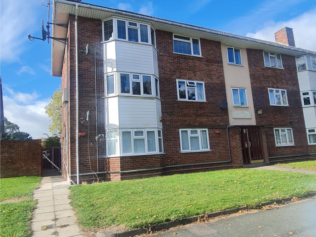 3 bed flat to rent in Hilton Road, Lanesfield, Wolverhampton WV4 Zoopla