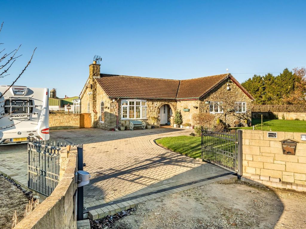 3 bed detached bungalow for sale in Common Lane, Hambleton, Selby YO8 Zoopla