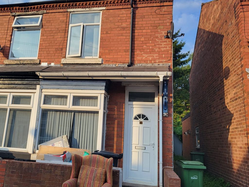2 bed terraced house to rent in Smith Street, Dudley DY2 Zoopla