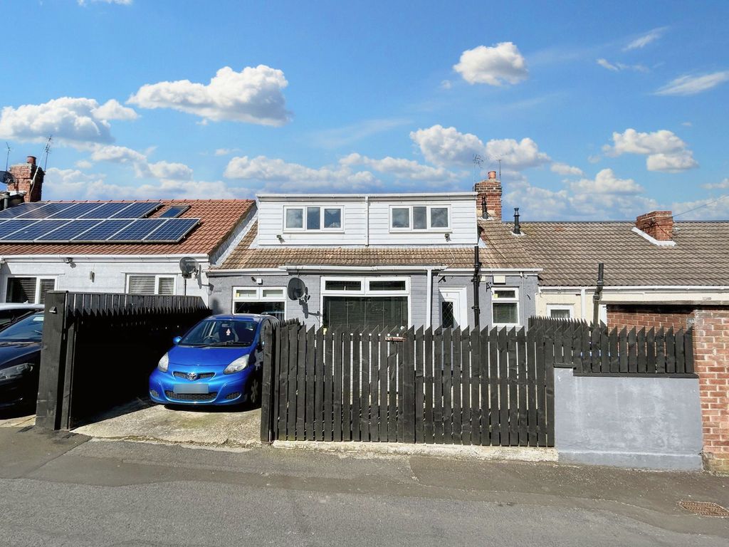 2 bed bungalow for sale in Rosetown Avenue, Horden, Peterlee SR8, £