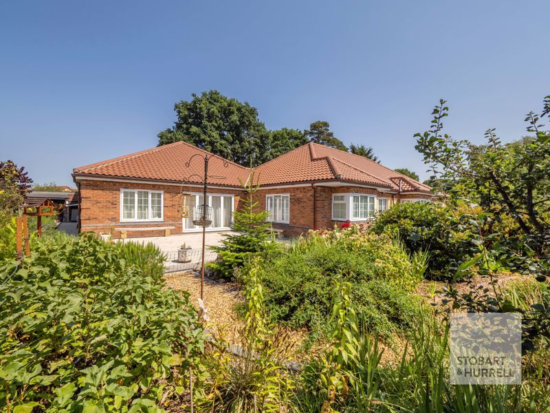 3 bed bungalow for sale in Acorn Lodge, Summer Drive, Norfolk NR12 Zoopla