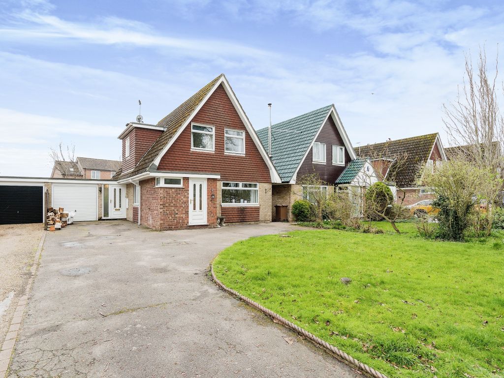 3 bed detached house for sale in Priory Road, Watton, Thetford, Norfolk
