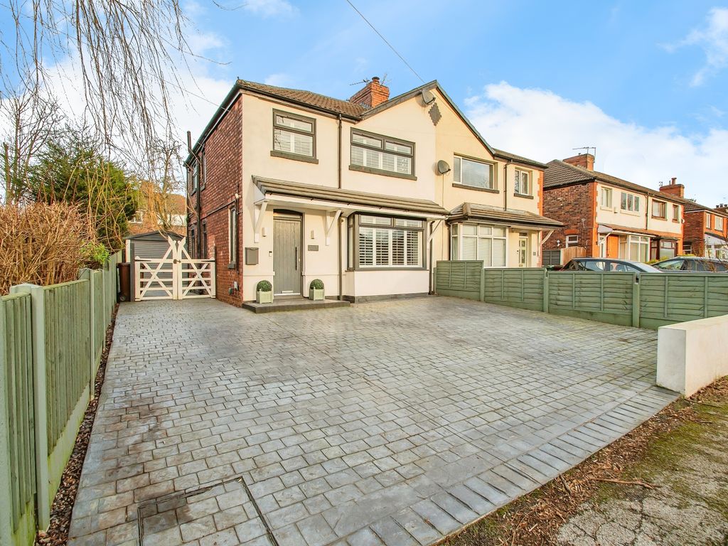 3 bed semidetached house for sale in Windsor Avenue, Whitefield