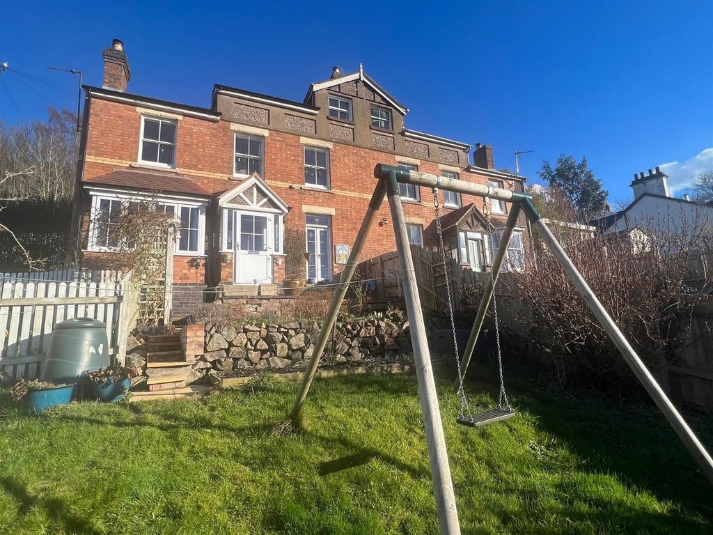 3 bed semidetached house for sale in Lamb Bank, Malvern WR14 Zoopla