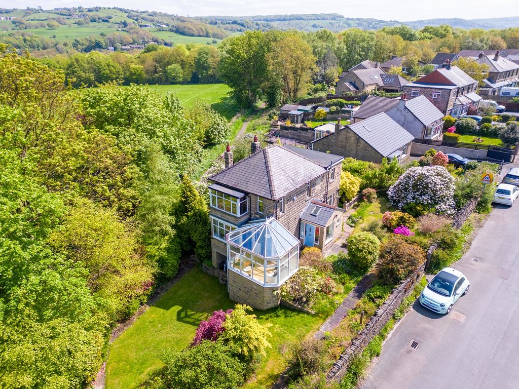 3 bed detached house for sale in Hawkroyd Bank Road, Netherton