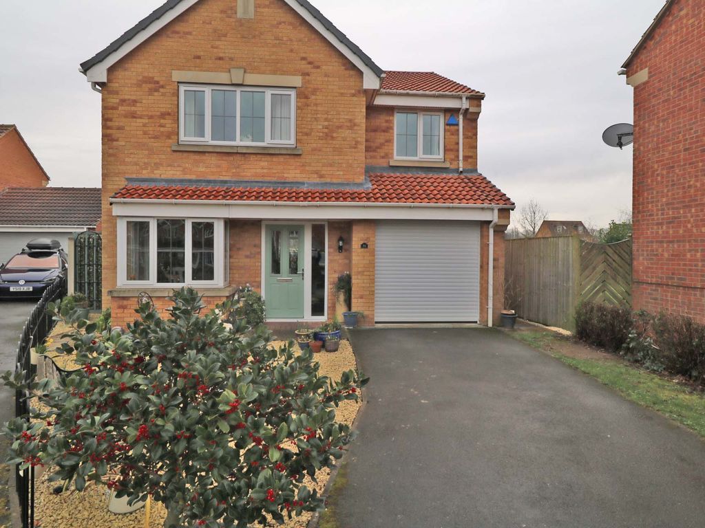 4 bed detached house for sale in Drive, Epworth, Doncaster DN9, £