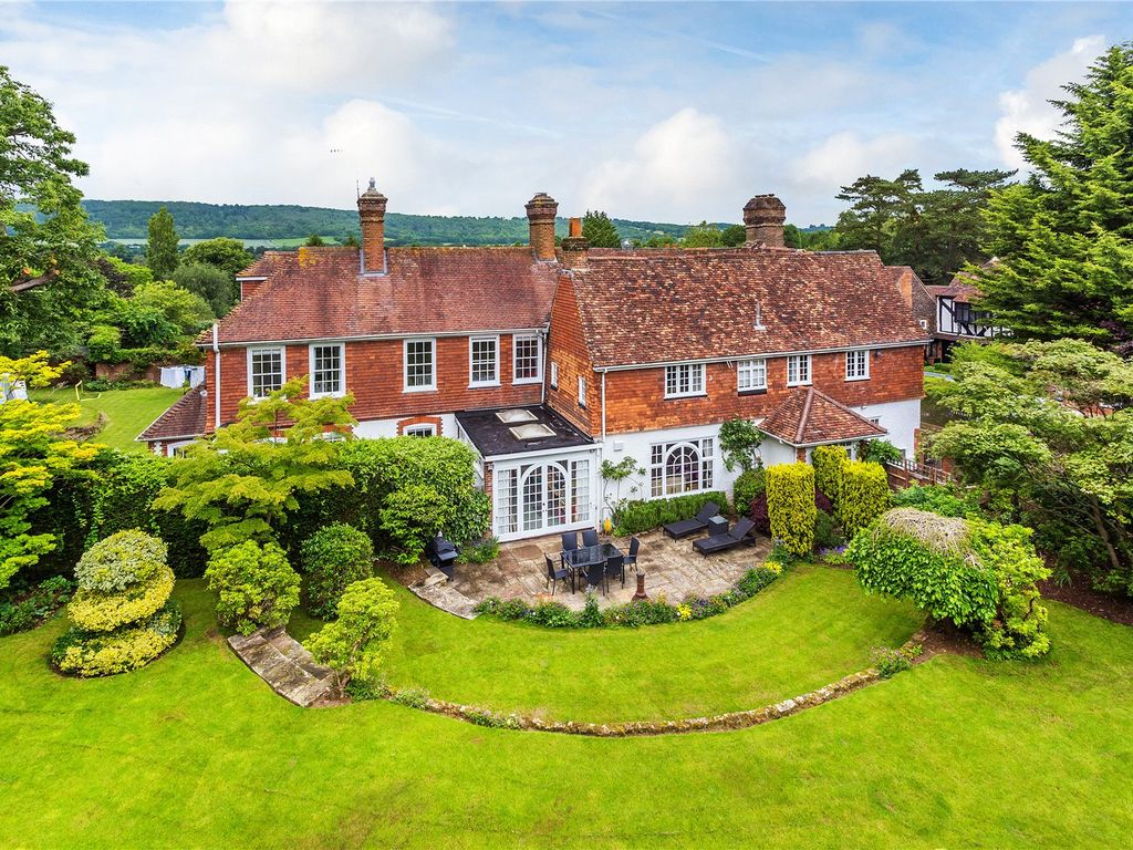 6 bed semidetached house for sale in High Street, Limpsfield, Oxted