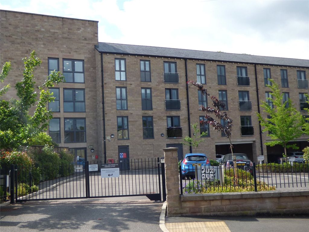 1 bed flat for sale in Chapel Street, Glossop, Derbyshire SK13 Zoopla
