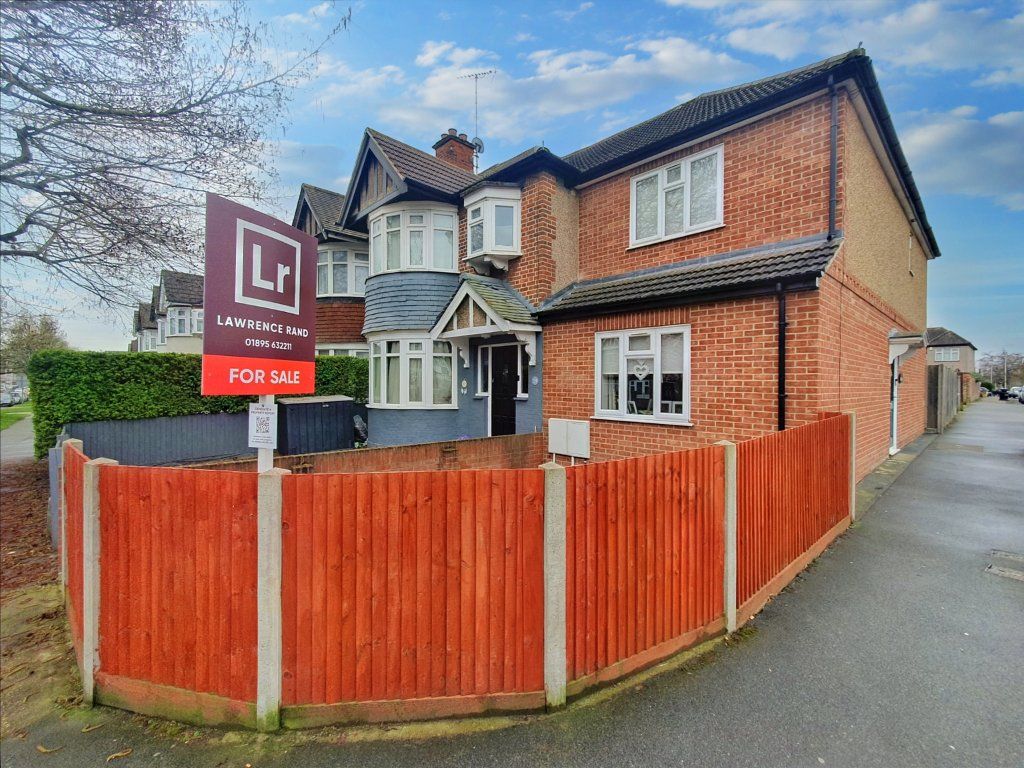 2 bed end terrace house for sale in Sidmouth Drive, Ruislip, Middlesex