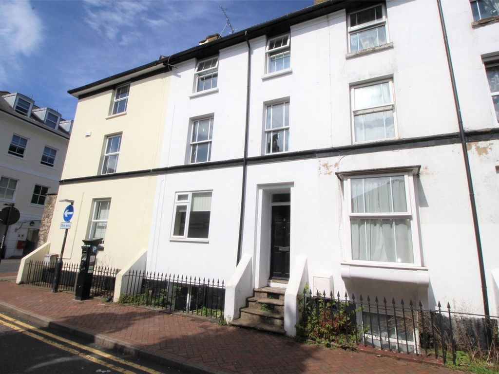 1 bed flat to rent in Queen Street, Ashford, Kent TN23 Zoopla