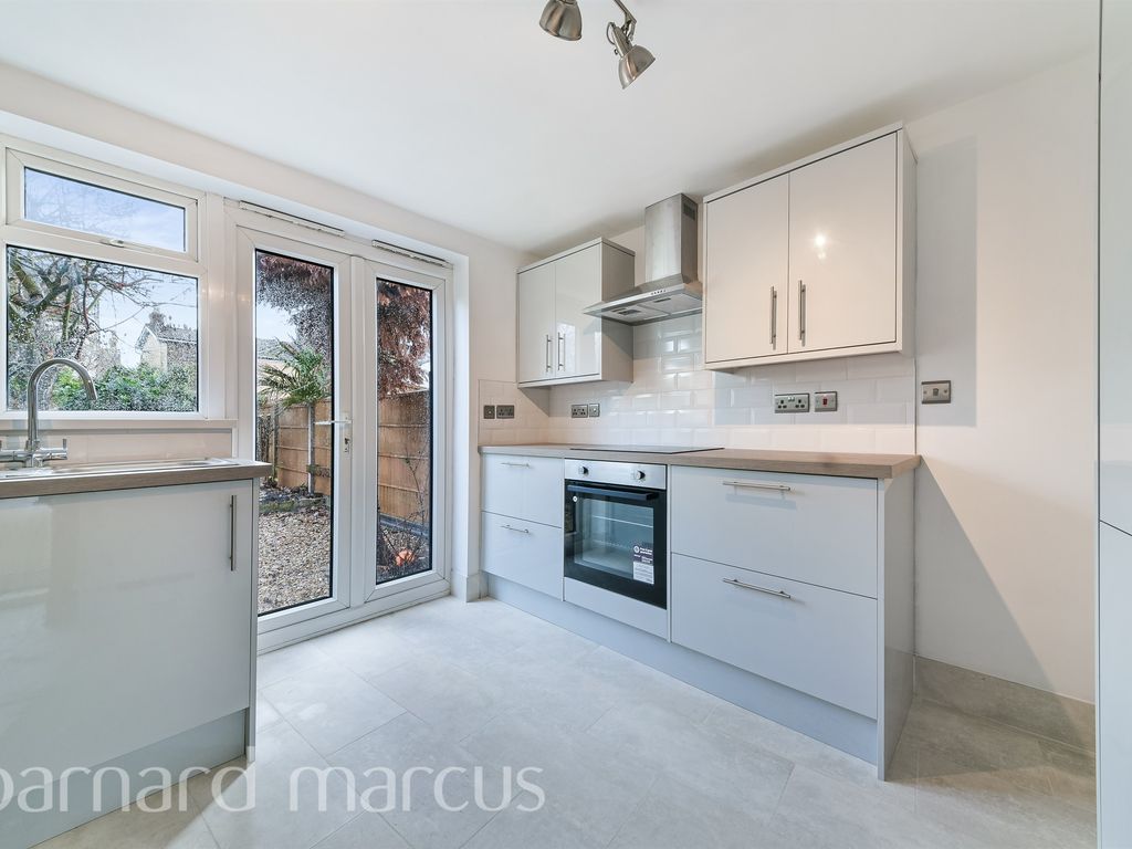 2 bed end terrace house for sale in Davidson Road, Croydon