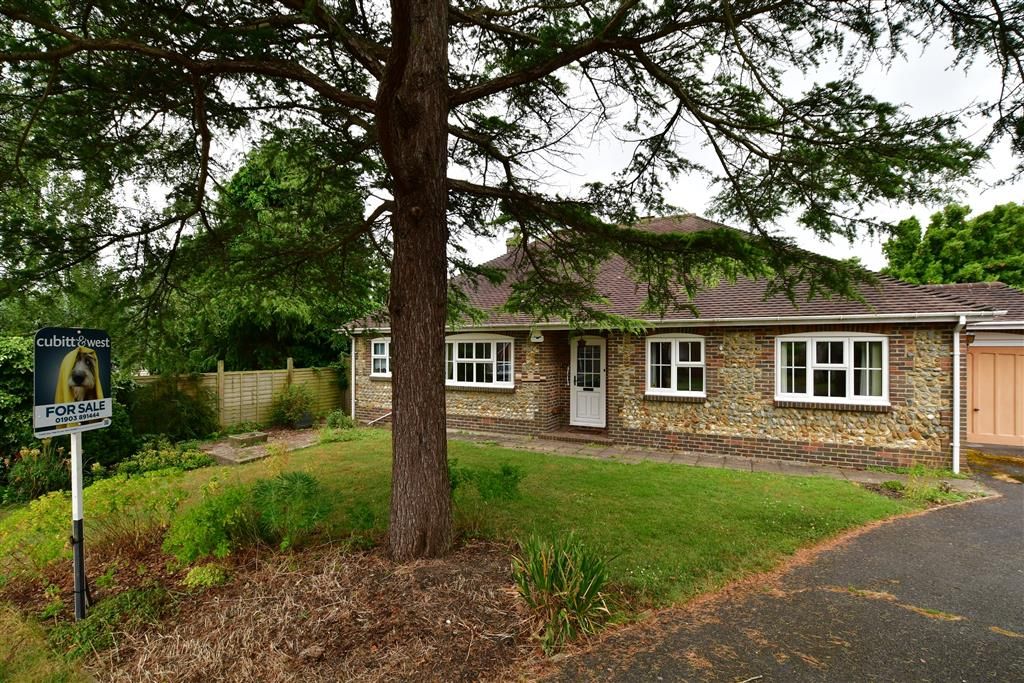 3 bed detached bungalow for sale in De Braose Way, Bramber, Steyning