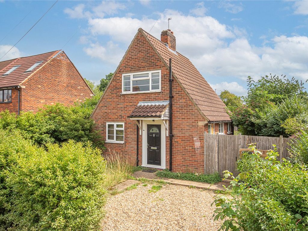 2 bed detached house for sale in Salisbury Road, Welwyn Garden City, Hertfordshire AL7, £375,000