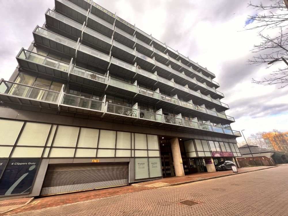 1 bed flat for sale in Clippers Quay, Salford M50 Zoopla
