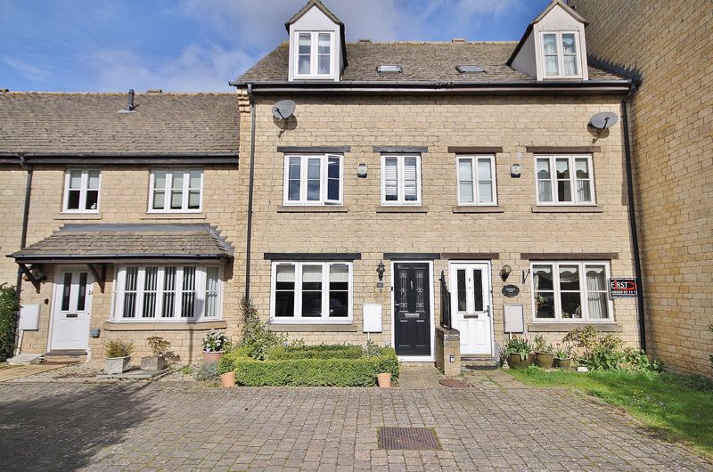 3 bed terraced house for sale in Grangers Place, Witney OX28 Zoopla