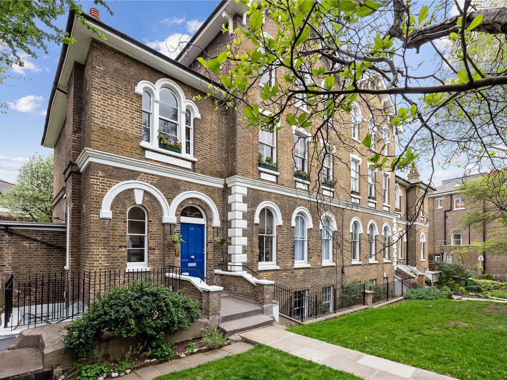 Highbury Hill, Highbury N5  