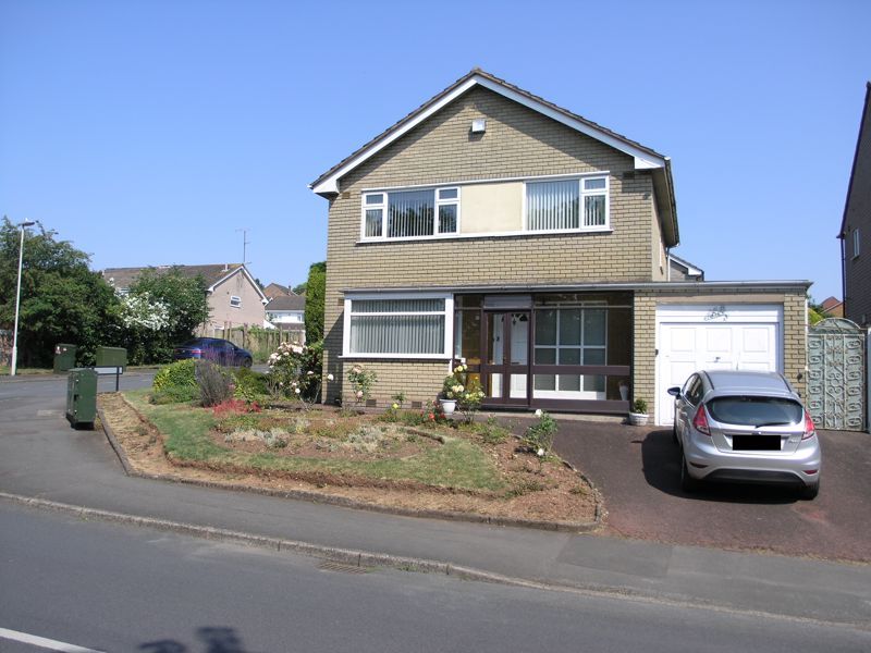 3 bed detached house for sale in Broadway Avenue, Halesowen B63 Zoopla