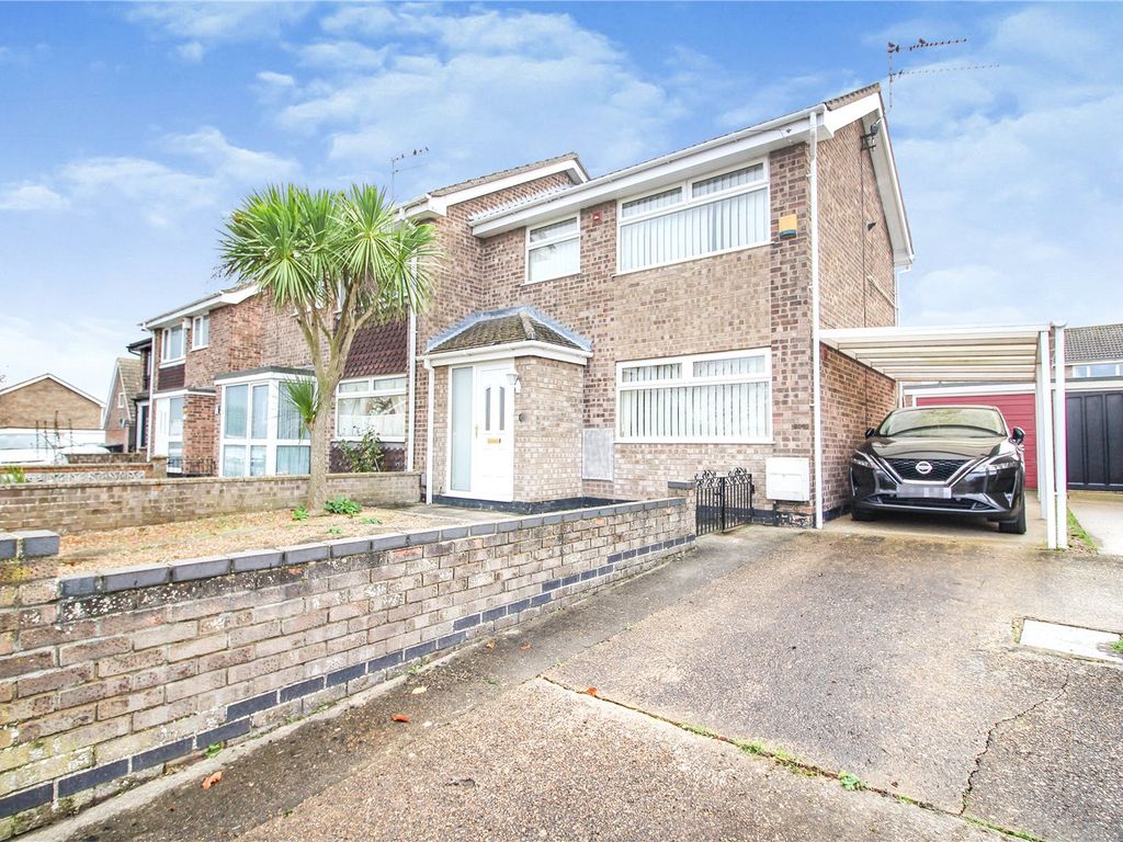 2 bed semidetached house for sale in Almond Road, Gorleston, Great