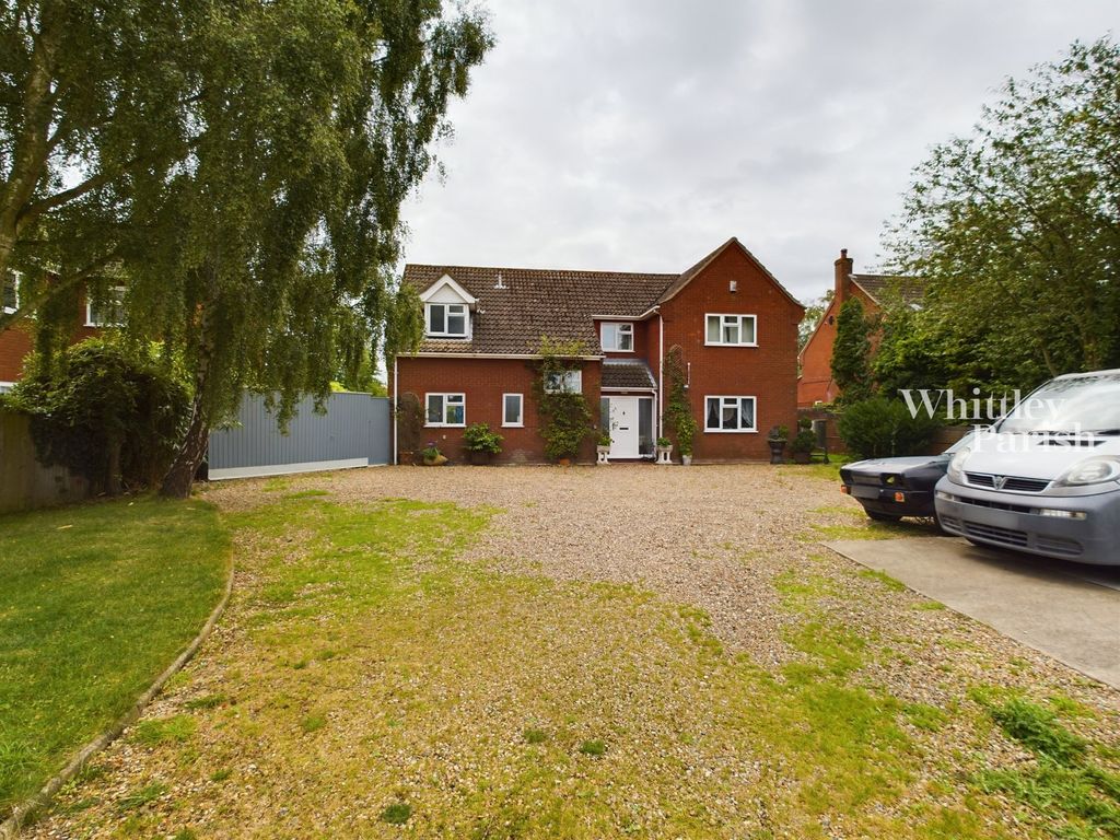 4 bed detached house for sale in Long Green, Wortham, Diss IP22, £