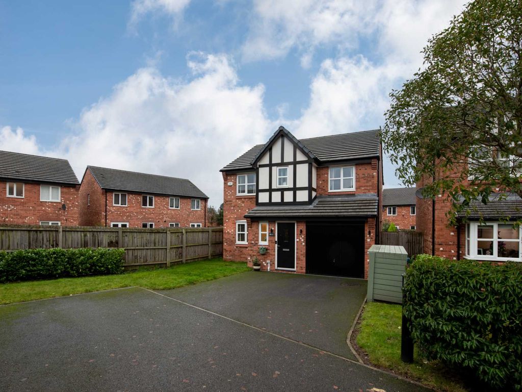 4 bed detached house for sale in Augustine Drive, Pendlebury M27, £