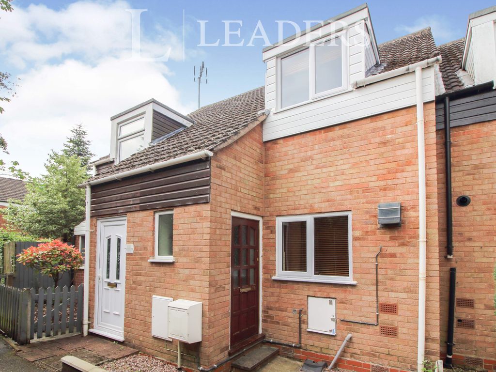 2 bed terraced house to rent in Oldbury Close, Churchill North