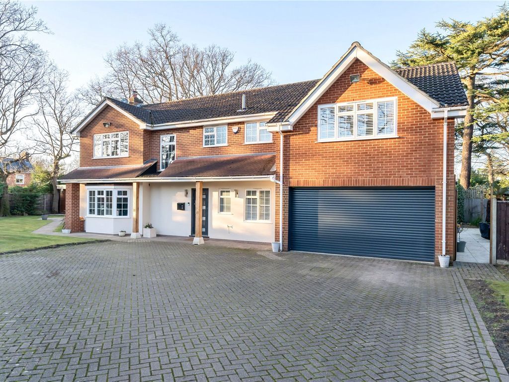 5 bed detached house for sale in Horseshoe Lane, Ash Vale, Surrey GU12