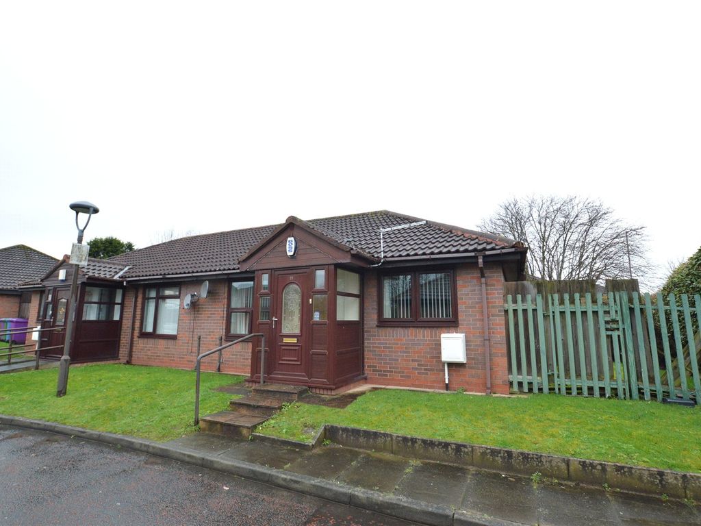 2 bed bungalow for sale in Oakwood Close, Belle Vale, Liverpool
