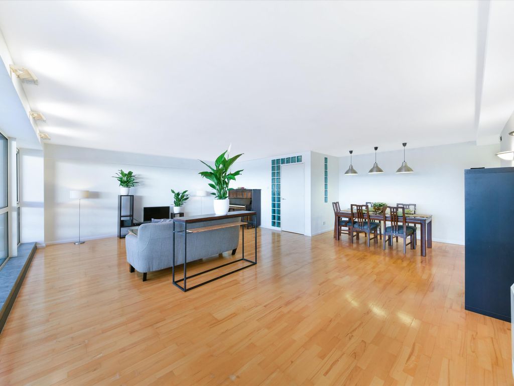 Arnhem Wharf, Arnhem Place, London E14  