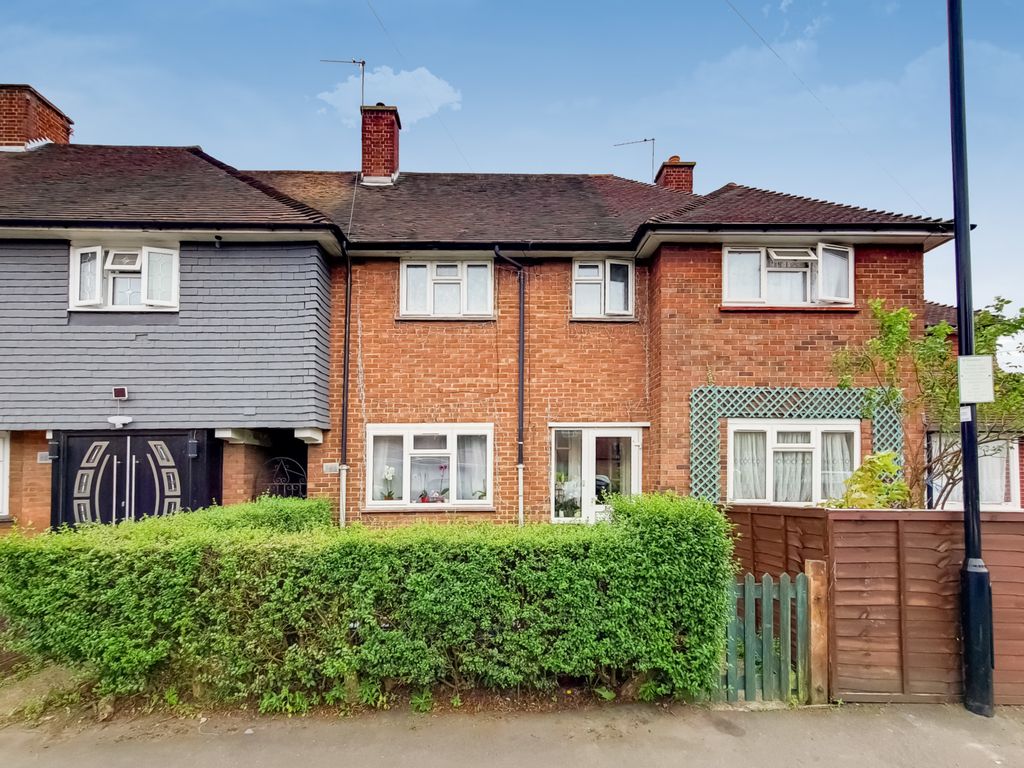 3 bed terraced house for sale in Avenue, Feltham TW14 Zoopla