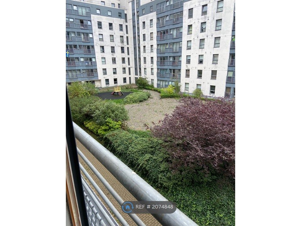 2 bed flat to rent in Wallace Street, Glasgow G5, £1,350 pcm Zoopla